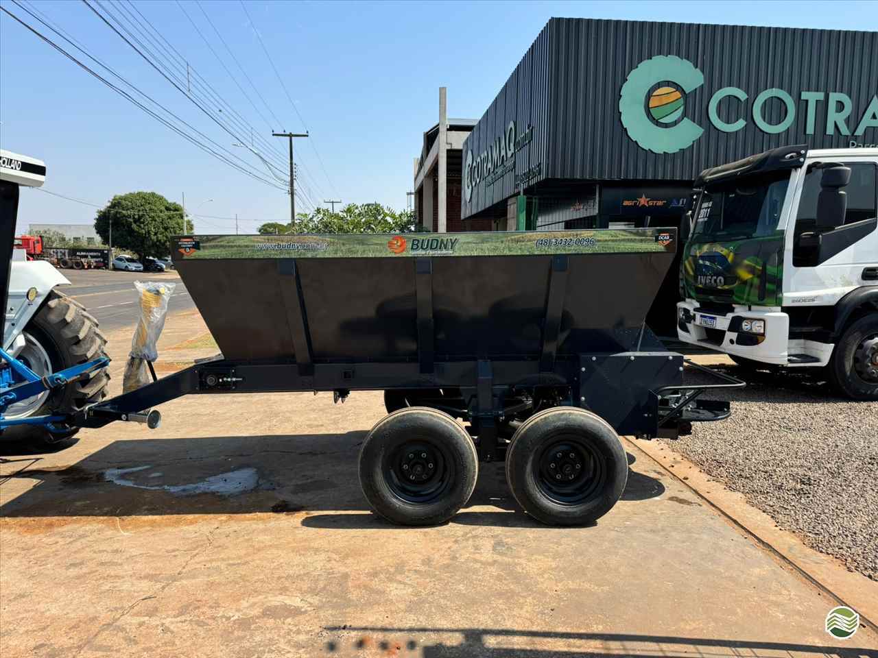IMPLEMENTOS AGRICOLAS DISTRIBUIDOR CALCÁRIO 6000 Kg Cotramaq Tratores GOIOERE PARANÁ PR